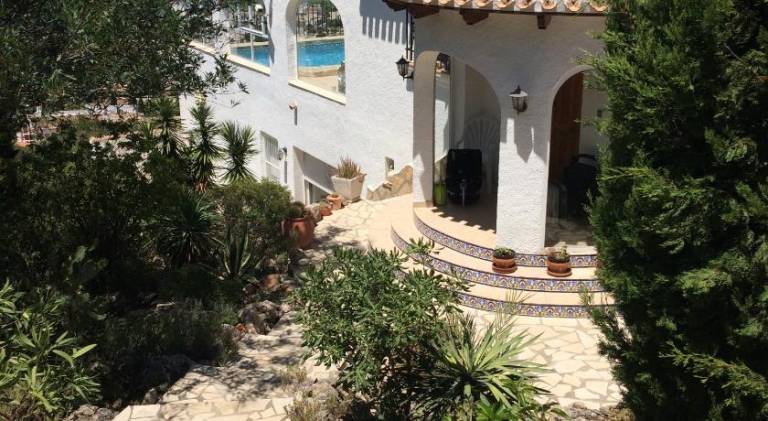 Villa with patio, garden & private pool | Good for workation in Denia