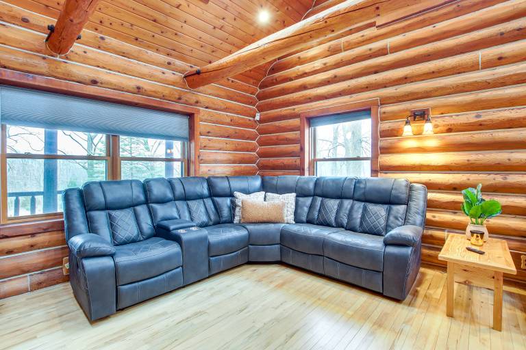 Family Home w/ Indoor Pool  2 Mi to Elkhart Lake! — photo 4