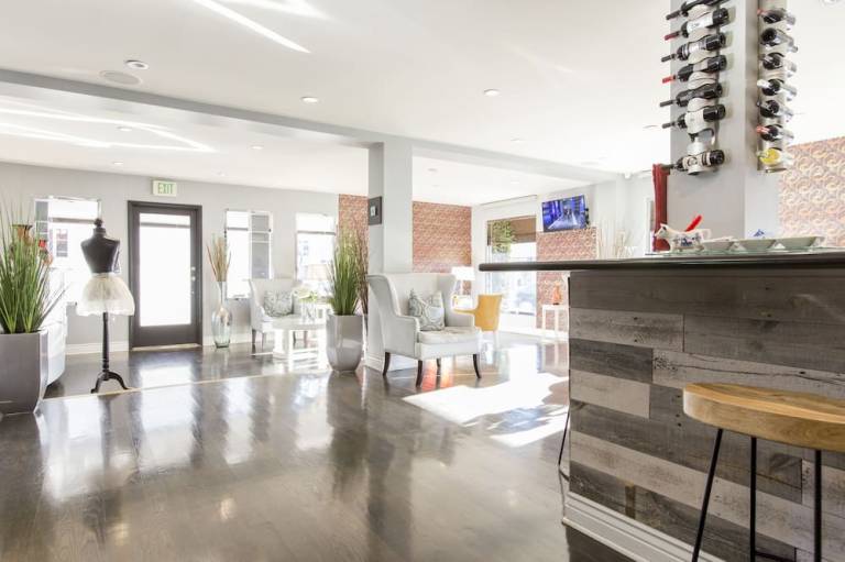 L A Sky Boutique Hotel