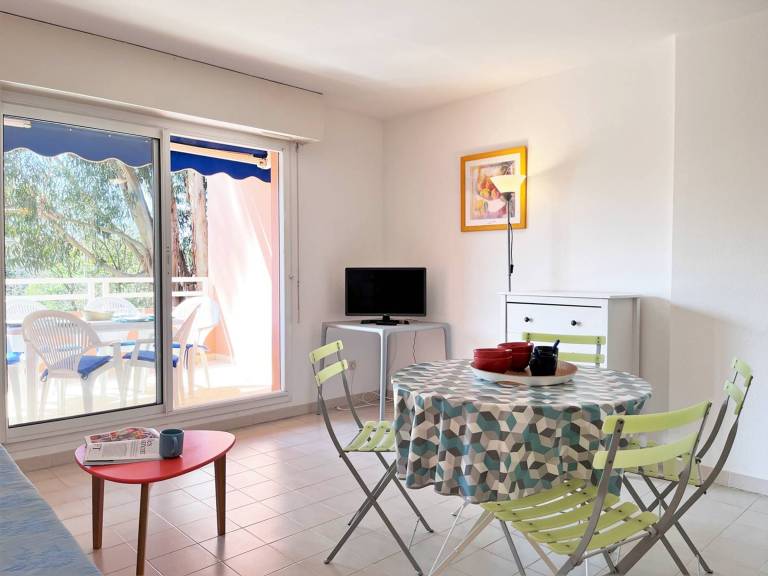 Rental apartment with 1 room for 5 persons — photo 4