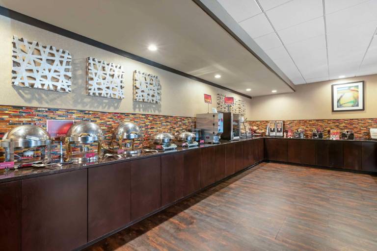 Best Western Plus Midwest Inn — photo 3