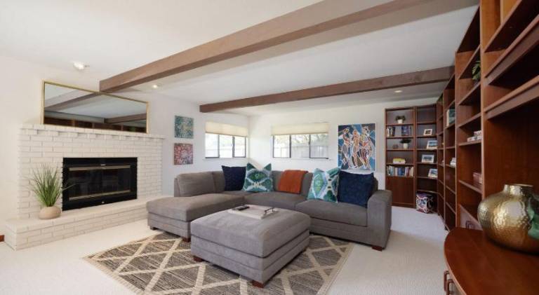 Unmatched Ocean Beach and Mountain Views Family-Friendly Retreat — photo 2
