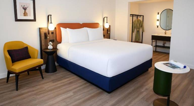 The Woodrose- NEWLY RENOVATED in Willits, CA