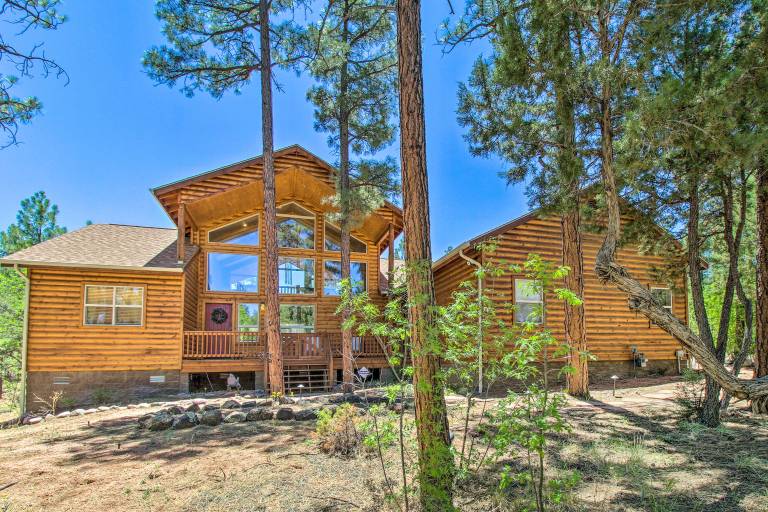 Wooded Hideaway! Spacious Show Low Log Cabin — photo 2