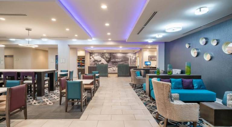 La Quinta Inn & Suites by Wyndham Chattanooga - Lookout Mtn — photo 2