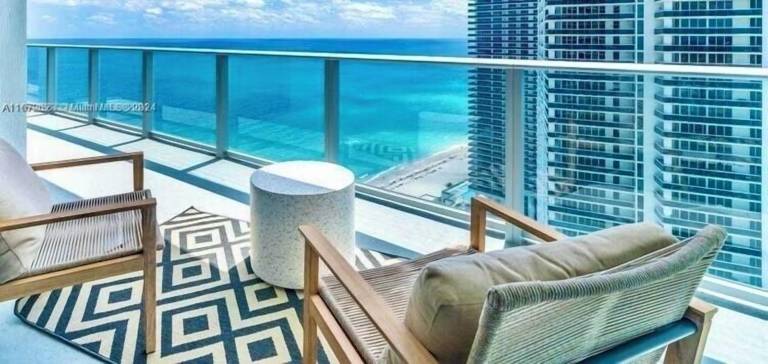 Condo Hallandale Beach