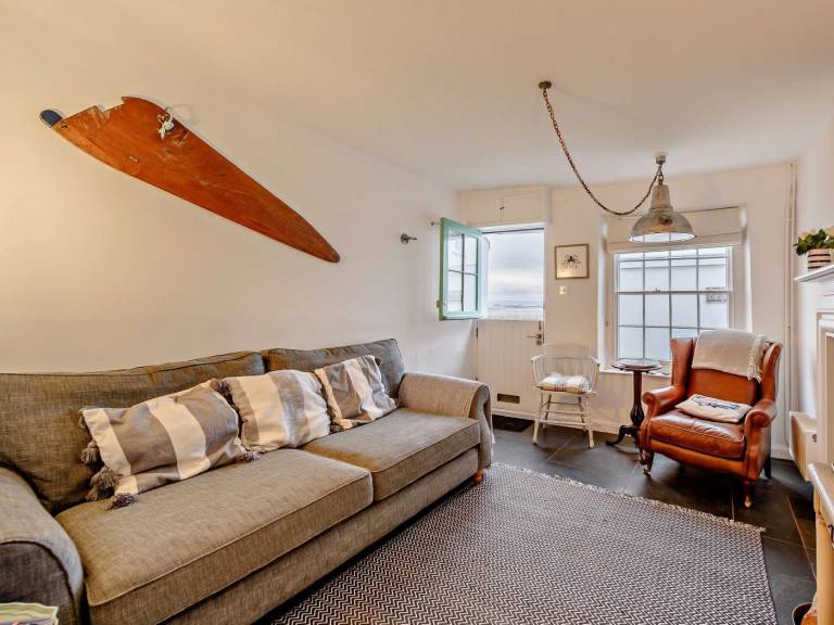 Wonderful cottage with yard | Water view | Beach nearby | Pet-friendly — photo 2