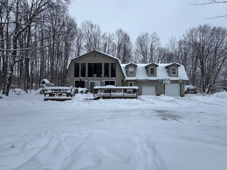 Cabin Lakes of the North