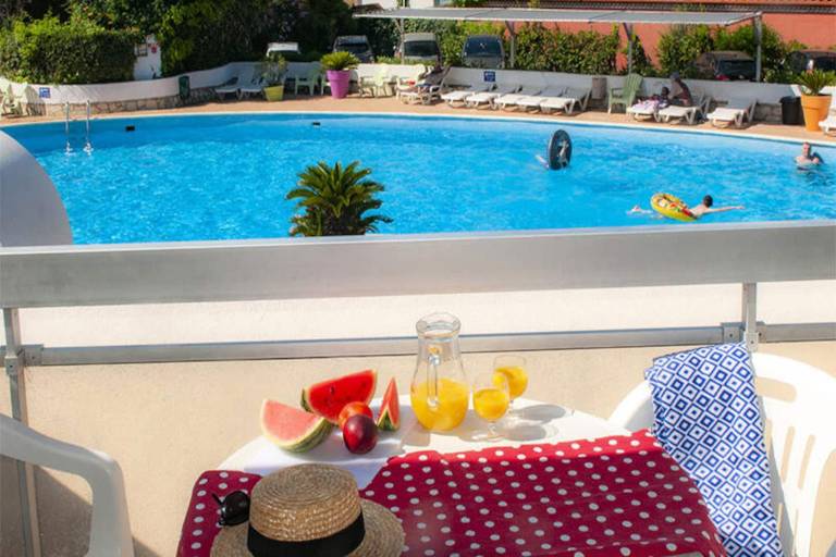 Holiday apartment with terrace — photo 3