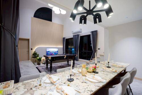 Villa with pool, patio & jacuzzi — photo 4