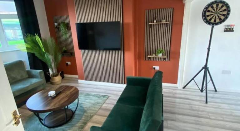 House with 4 rooms for 6 persons in Leicester