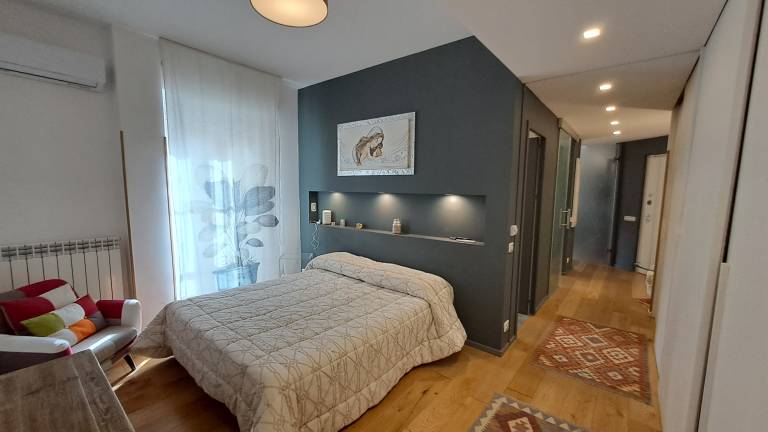 Holiday apartment with patio | City view — photo 5