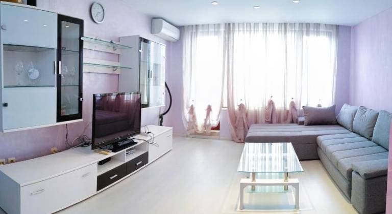 Rental apartment with terrace, garden & pool — photo 2