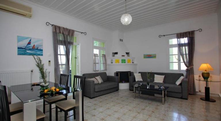 Beautiful vacation home with pool | Pet-friendly — photo 5