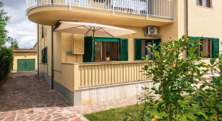 Holiday apartment with 2 rooms for 5 persons — photo 4