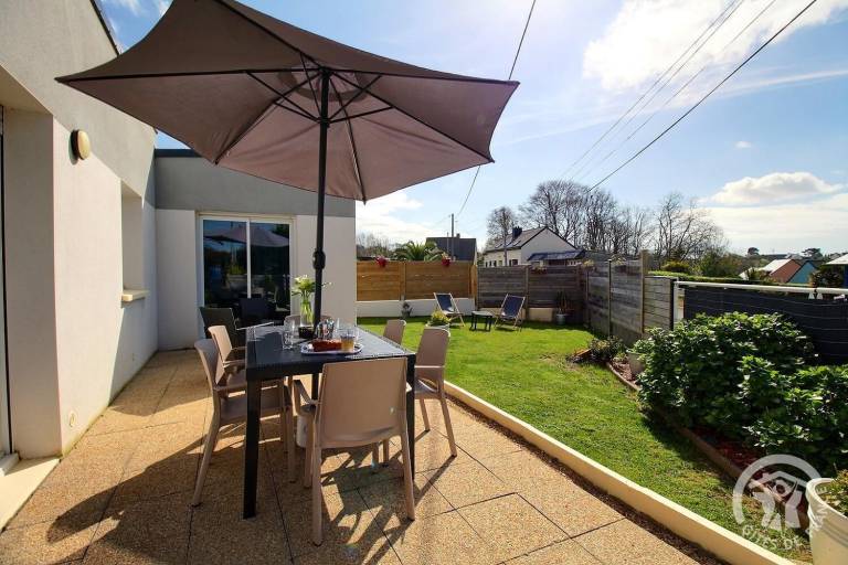 Gite with patio & garden — photo 2