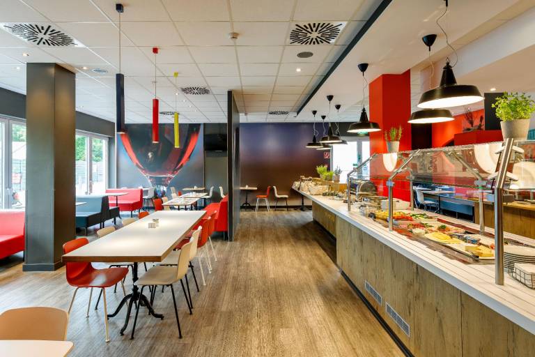 Ibis Frankfurt Airport — photo 4