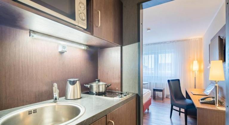 Airways Hotel Frankfurt Airport West — photo 4
