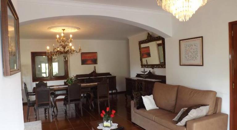 Ample house with private pool, garden & patio | Perfect for remote work | Dogs allowed — photo 2