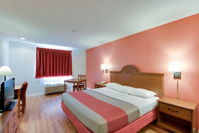 Motel  Hinesville
