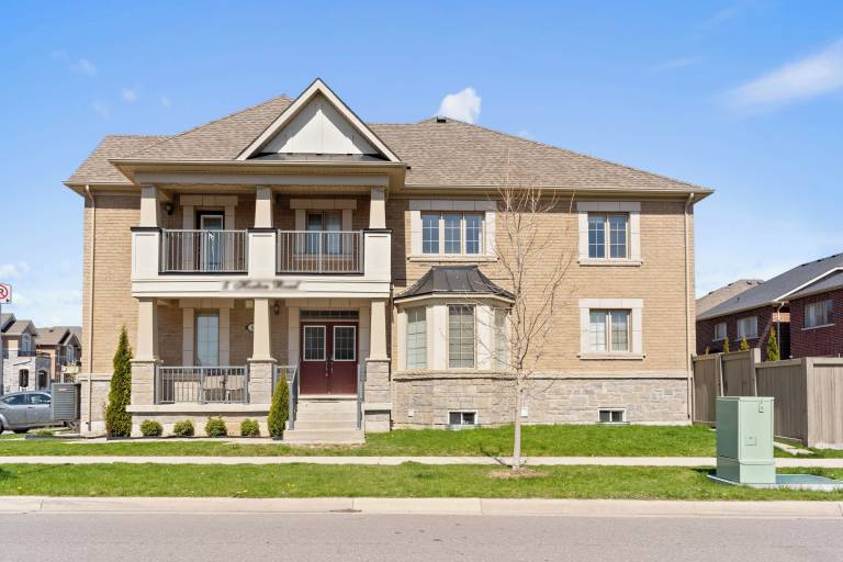 House  Etobicoke