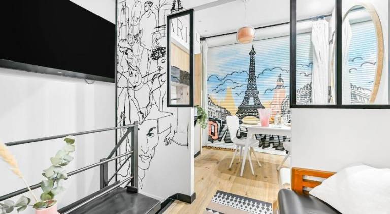 Apartment with jacuzzi in Paris