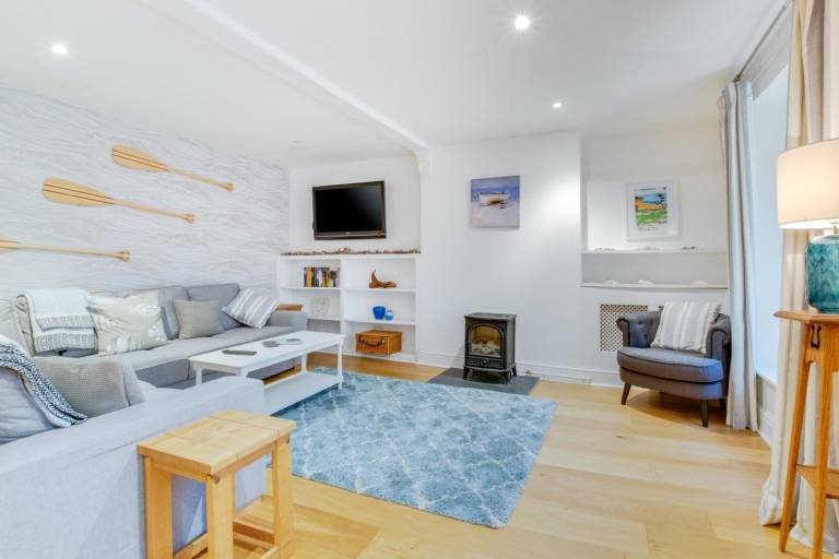 Cottage with 3 rooms for 6 persons — photo 2