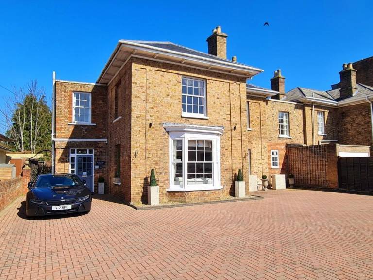 Beaufort Lodge in Taunton