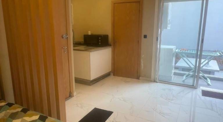 Apartment with terrace — photo 4