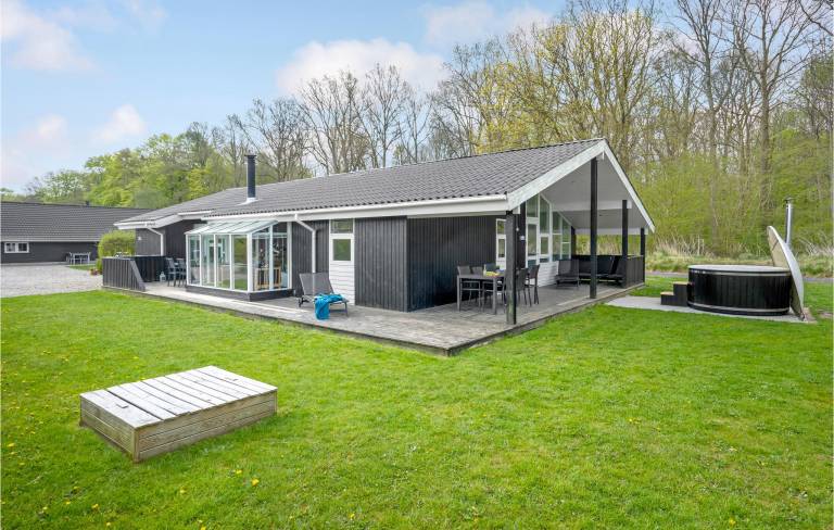 Feriehus  Pøt Strandby