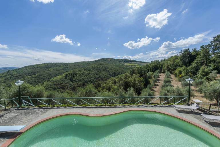 Villa with garden, BBQ & private pool — photo 4