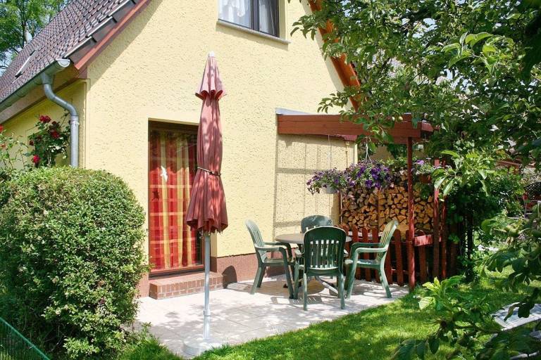 Ferienhaus mit Hund in Zingst für max. 4 Gäste