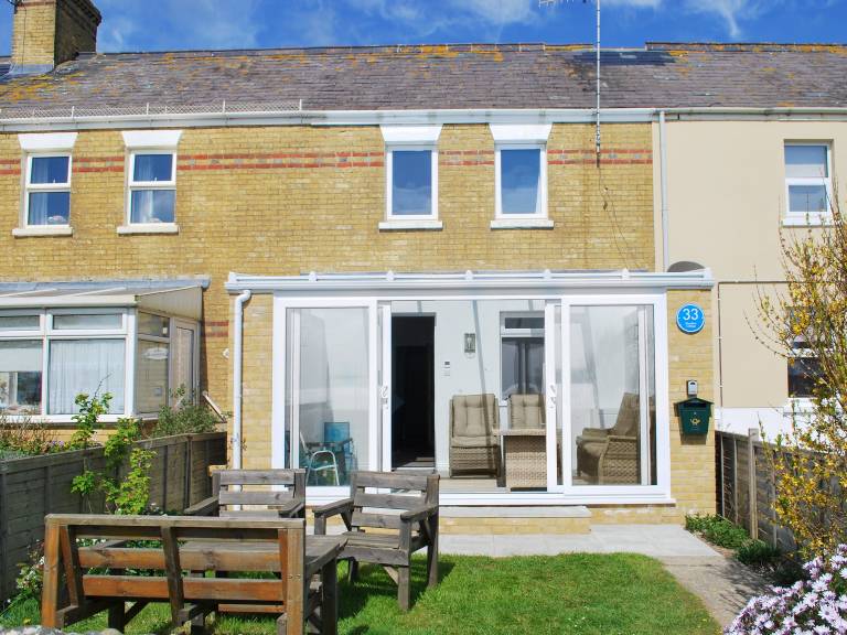 Cottage with garden | Water view in Shanklin