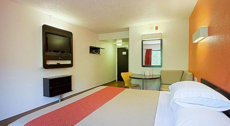 Motel 6 East Brunswick, NJ — photo 2