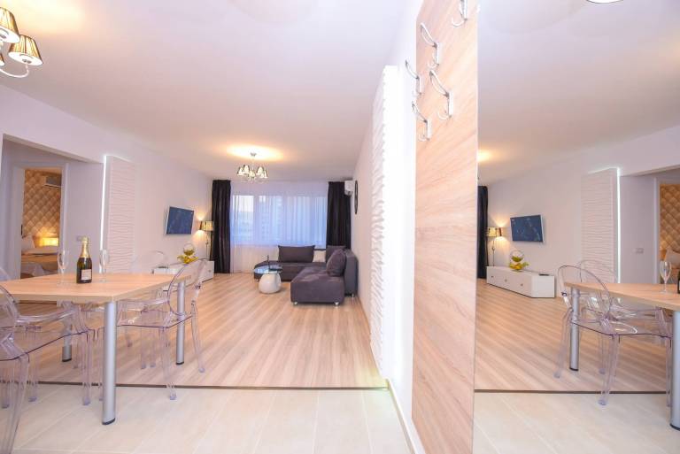 Privilege Apartment - Two Bedrooms - 5 Guests - Cismigiu Gardens — photo 2