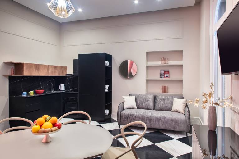 Family-friendly holiday apartment | Near Castel Nuovo | City view | Pet-friendly in Naples