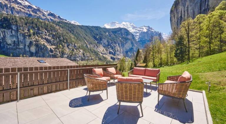 Chalet Mountain Love, spectacular views, spacious & luxurious — photo 2
