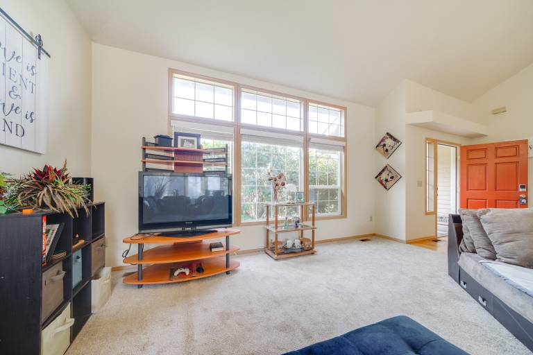 Walk to Hiking Trails: Renton Home w/ Fenced Yard! — photo 5