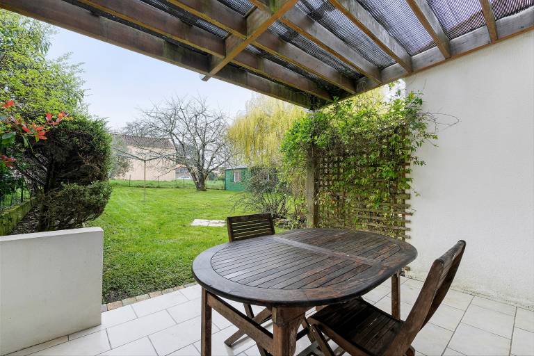 Fully equipped nice house with patio, yard & fast internet | Garden view | Dogs allowed — photo 3