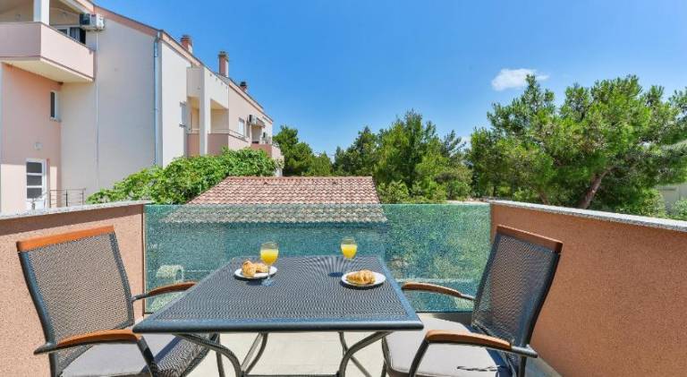 Villa with garden, hot tub & terrace | Suitable for remote work | Pets are welcome — photo 5
