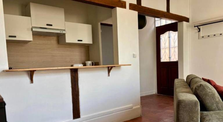 Pleasant rental apartment with yard & terrace | Beach nearby | Suitable for remote work | Pet-friendly — photo 4