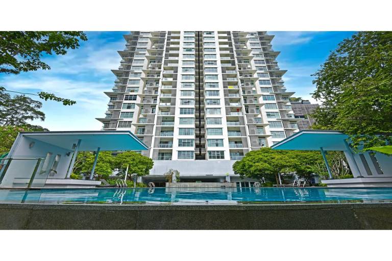 Modern One Bedroom Suite Stay