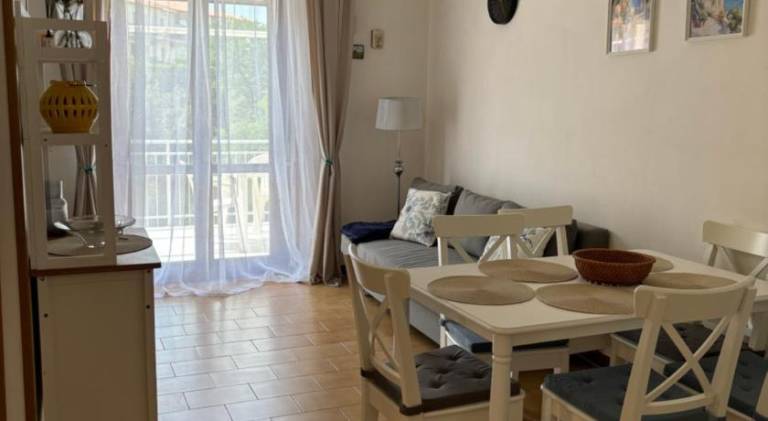 Apartment | Next to the beach | Pets are welcome in Cosenza