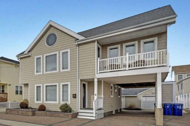 House Lavallette