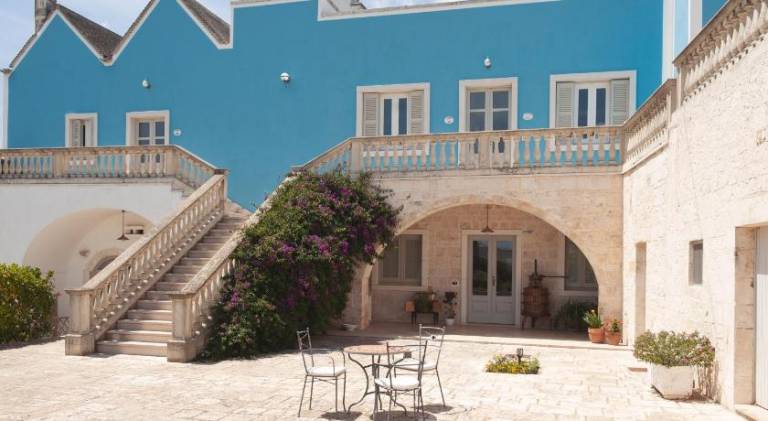 Farm with garden, terrace & pool in Cisternino