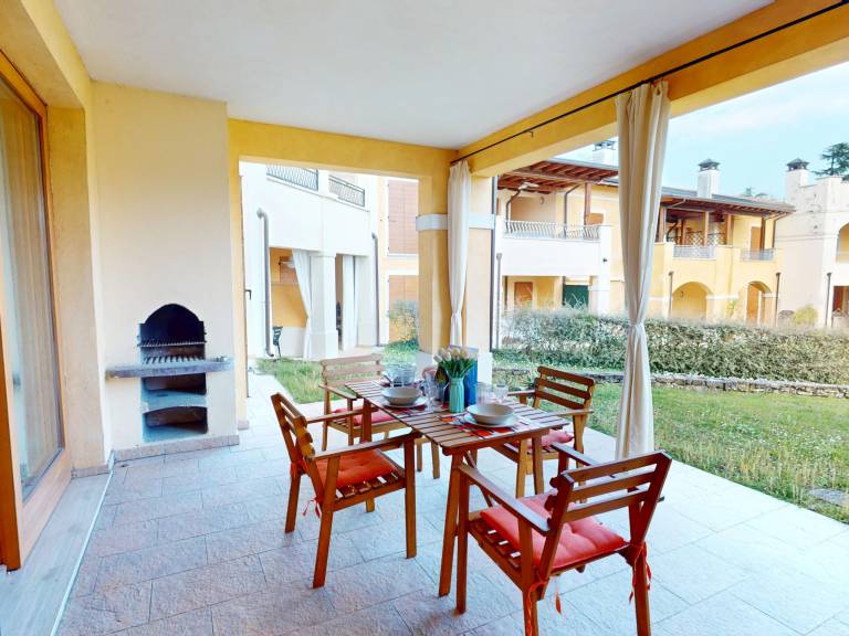 Rental apartment with grill, pool & garden — photo 2