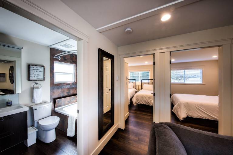 Qualicum Beach Ocean Suites — photo 2