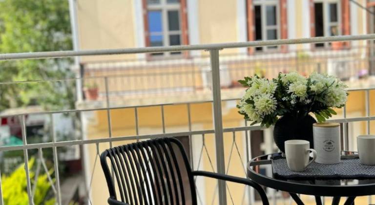 Fully equipped big rental apartment with jacuzzi & patio | Next to the beach | Suitable for remote work | Pets are welcome — photo 4