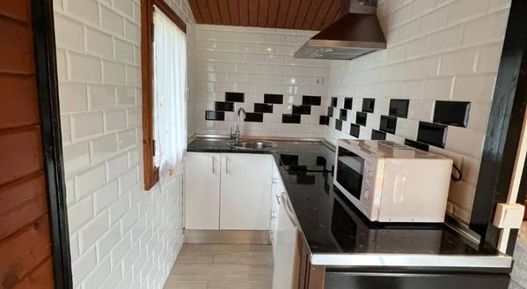 Chalet with 2 rooms for 4 persons — photo 3