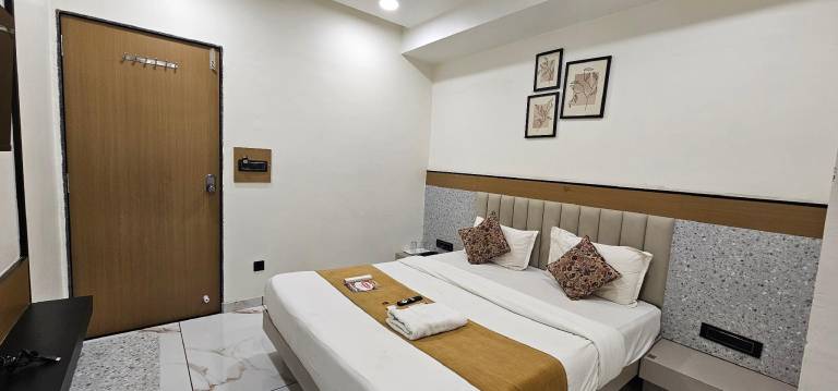 Hotel Rose Gold